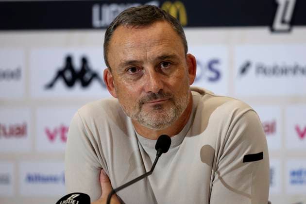 OGC Nice v Lille OSC - Ligue 1 McDonald s 2025 2026 Franck Haise Haed Coach of OGC Nice portrait in the press conference, PK, Pressekonferenz after the Ligue 1 McDonald s match between Nice and Lille at Allianz Riviera on October 29, 2025 in Nice, France. Nice Allianz Riviera South-Eastern France France Copyright: xNealxSimpson Sportsphoto APLx 14140007