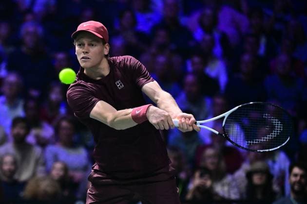 TENNIS : Rolex Paris Masters - Paris - 29 10 2025 Jannik Sinner ( Italy ) during the Rolex Paris Masters at Paris La Defense Arena on October 29, 2025 in Nanterre, France. (Photo by Federico Pestellini PSNewz ) ParisFrance  Copyright: xFedericoxPestellinix