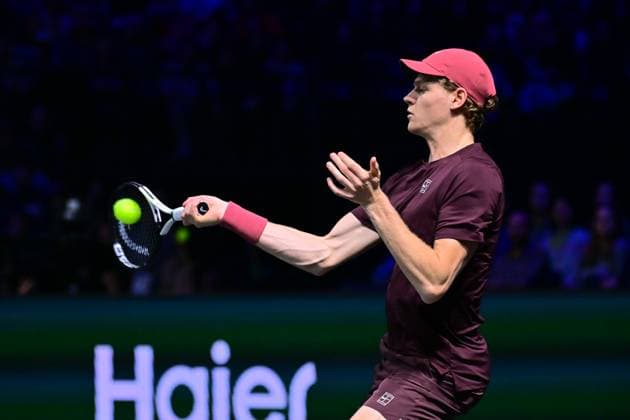 TENNIS : Rolex Paris Masters - Paris - 29 10 2025 Jannik Sinner ( Italy ) during the Rolex Paris Masters at Paris La Defense Arena on October 29, 2025 in Nanterre, France. (Photo by Federico Pestellini PSNewz ) ParisFrance  Copyright: xFedericoxPestellinix