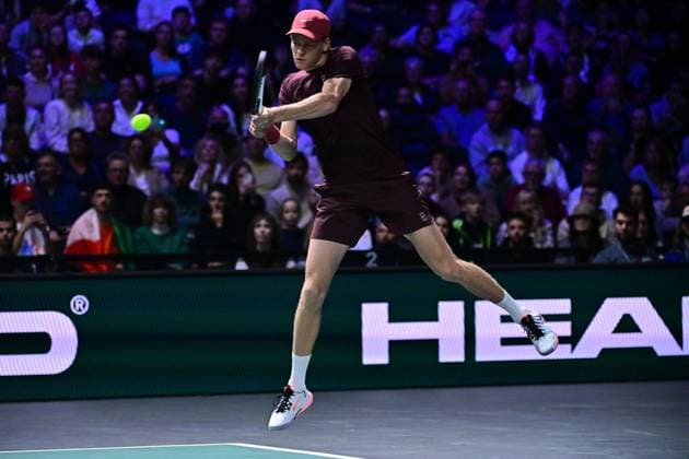 TENNIS : Rolex Paris Masters - Paris - 29 10 2025 Jannik Sinner ( Italy ) during the Rolex Paris Masters at Paris La Defense Arena on October 29, 2025 in Nanterre, France. (Photo by Federico Pestellini PSNewz ) ParisFrance  Copyright: xFedericoxPestellinix