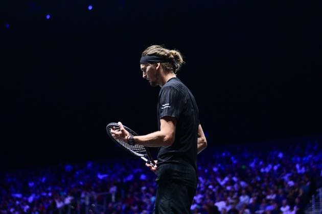 TENNIS : Rolex Paris Masters - Paris - 29 10 2025 Attitude of Alexander Zverev ( Germany ) during the Rolex Paris Masters at Paris La Defense Arena on October 29, 2025 in Nanterre, France. (Photo by Federico Pestellini PSNewz ) ParisFrance  Copyright: xFedericoxPestellinix