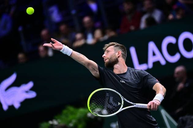 TENNIS : Rolex Paris Masters - Paris - 29 10 2025 Corentin MOUTET ( France ) serves during the Rolex Paris Masters at Paris La Defense Arena on October 29, 2025 in Nanterre, France. (Photo by Federico Pestellini PSNewz ) ParisFrance  Copyright: xFedericoxPestellinix