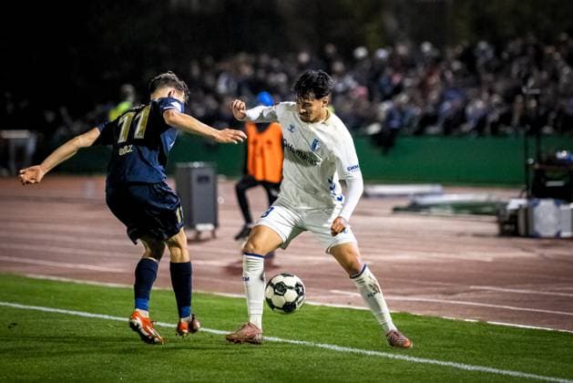 Football, Season 2025 2026, DFB Cup, Vöhlinstadion Illertissen, 2 Round, FV Illertissen 1 FC Magdeburg, 29 10 2025 29 10 2025, Football, Season 2025 2026, DFB Cup, Vöhlinstadion Illertissen, 2 Round, FV Illertissen 1 FC Magdeburg, f l 11 Marco Gölz FV Illertissen , 8 Laurin Ulrich 1 FC Magdeburg Photo Lucca Fundel Illertissen Vöhlinstadion Bayern Germany
