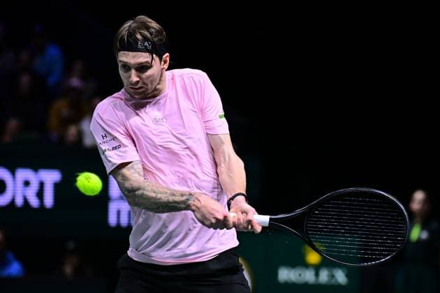 TENNIS : Rolex Paris Masters - Paris - 29 10 2025 Alexander Bublik ( Kazakhstan ) during the Rolex Paris Masters at Paris La Defense Arena on October 29, 2025 in Nanterre, France. (Photo by Federico Pestellini PSNewz ) ParisFrance  Copyright: xFedericoxPestellinix