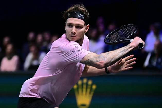TENNIS : Rolex Paris Masters - Paris - 29 10 2025 Alexander Bublik ( Kazakhstan ) during the Rolex Paris Masters at Paris La Defense Arena on October 29, 2025 in Nanterre, France. (Photo by Federico Pestellini PSNewz ) ParisFrance  Copyright: xFedericoxPestellinix