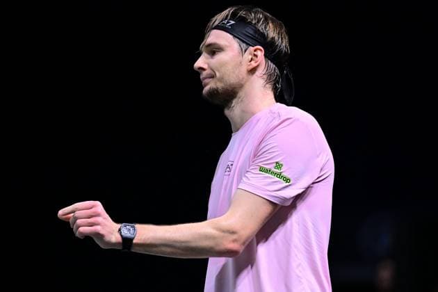 TENNIS : Rolex Paris Masters - Paris - 29 10 2025 Attitude of Alexander Bublik ( Kazakhstan ) during the Rolex Paris Masters at Paris La Defense Arena on October 29, 2025 in Nanterre, France. (Photo by Federico Pestellini PSNewz ) ParisFrance  Copyright: xFedericoxPestellinix