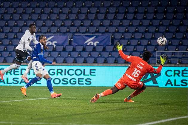 FOOTBALL: Ligue 1 Racing Strasbourg (RCS) vs Auxerre. 10eme Journee. 29 10 2025 Stade de la Meinau. Strasbourg - France Andrew Omobamidele 2 (RCS)  Copyright: xElyxandroxCEGARRAx