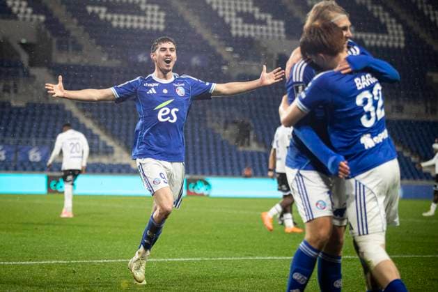 FOOTBALL: Ligue 1 Racing Strasbourg (RCS) vs Auxerre. 10eme Journee. 29 10 2025 Stade de la Meinau. Strasbourg - France Joie des joueurs de l equipe de Racing Strasbourg apres le but de Sebastian Nanasi 11 (RCS)  Copyright: xElyxandroxCEGARRAx