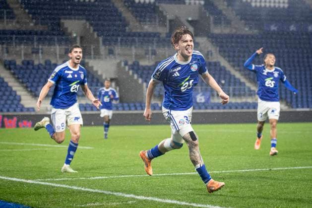 FOOTBALL: Ligue 1 Racing Strasbourg (RCS) vs Auxerre. 10eme Journee. 29 10 2025 Stade de la Meinau. Strasbourg - France Joie des joueurs de l equipe de Racing Strasbourg apres le but de Valentin Barco 32 (RCS)  Copyright: xElyxandroxCEGARRAx