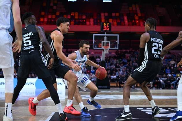 London Lions v Turk Telekom Ankara - EuroCup LONDON, UNITED KINGDOM - OCTOBER 29: Dogus Ozdemiroglu of Turk Telekom Ankara competes during the fifth week of the Basketball BKT EuroCup between Turk Telekom and London Lions at Copper Box Arena in London, UK on October 29, 2025. Rasid Necati Aslim Anadolu London United Kingdom. Editorial use only. Please get in touch for any other usage.  Copyright: x2025xAnadoluxRasidxNecatixAslimx