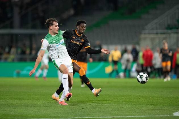 -SpVgg Greuther Fürth vs. 1. FC Kaiserslautern, Sportpark Ronhof Football, German Cup -SpVgg Greuther Fürth vs. 1. FC Kaiserslautern 29 Oct 2025 Sportpark Ronhof, Fürth, Germany Image: (fLTR) Reno Münz (SpVgg Greuther Fürth), Faride Alidou (1. FC Kaiserslautern) DFL REGULATIONS PROHIBIT ANY USE OF PHOTOGRAPHS AS IMAGE SEQUENCES AND OR QUASI-VIDEO Fürth Sportpark Ronhof Bayern Germany Copyright: xPresseFotoxEvansx