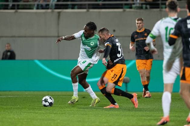 -SpVgg Greuther Fürth vs. 1. FC Kaiserslautern, Sportpark Ronhof Football, German Cup -SpVgg Greuther Fürth vs. 1. FC Kaiserslautern 29 Oct 2025 Sportpark Ronhof, Fürth, Germany Image: (fLTR) Noel Futkeu (SpVgg Greuther Fürth), Luca Sirch (1. FC Kaiserslautern) DFL REGULATIONS PROHIBIT ANY USE OF PHOTOGRAPHS AS IMAGE SEQUENCES AND OR QUASI-VIDEO Fürth Sportpark Ronhof Bayern Germany Copyright: xPresseFotoxEvansx