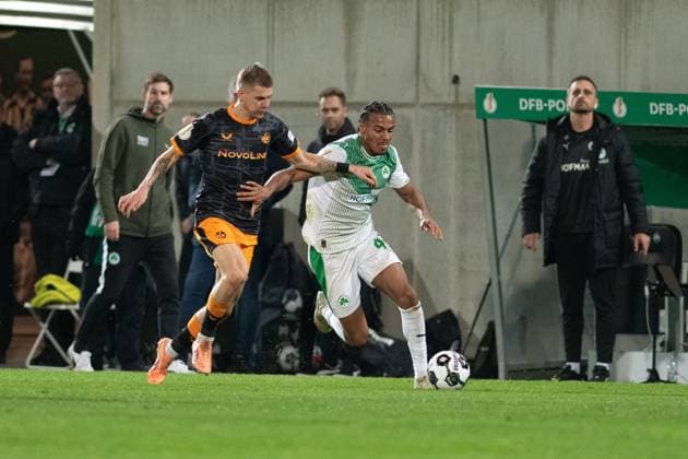 -SpVgg Greuther Fürth vs. 1. FC Kaiserslautern, Sportpark Ronhof Football, German Cup -SpVgg Greuther Fürth vs. 1. FC Kaiserslautern 29 Oct 2025 Sportpark Ronhof, Fürth, Germany Image: Noel Futkeu (SpVgg Greuther Fürth) in action. DFL REGULATIONS PROHIBIT ANY USE OF PHOTOGRAPHS AS IMAGE SEQUENCES AND OR QUASI-VIDEO Fürth Sportpark Ronhof Bayern Germany Copyright: xPresseFotoxEvansx