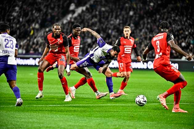 FOOTBALL : Toulouse vs Rennes - 10eme Journee de Ligue 1 McDonald S - Toulouse - 29 10 2025 Aron Donnum (tfc) Toulouse  Copyright: xThierryxBretonx