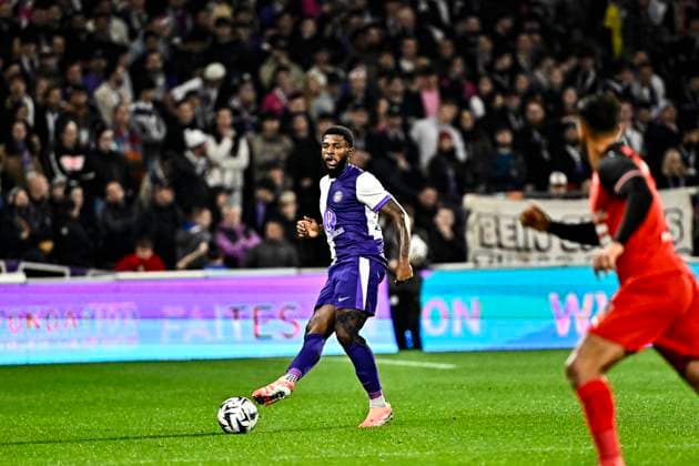 FOOTBALL : Toulouse vs Rennes - 10eme Journee de Ligue 1 McDonald S - Toulouse - 29 10 2025 Mark Mc Kenzie (tfc) Toulouse  Copyright: xThierryxBretonx