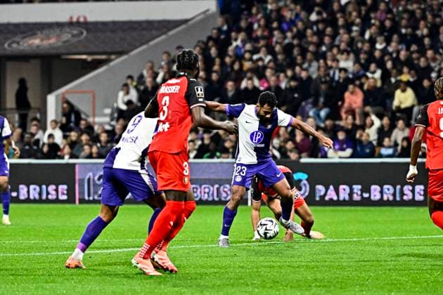 FOOTBALL : Toulouse vs Rennes - 10eme Journee de Ligue 1 McDonald S - Toulouse - 29 10 2025 Cristian Casseres (tfc) Toulouse  Copyright: xThierryxBretonx