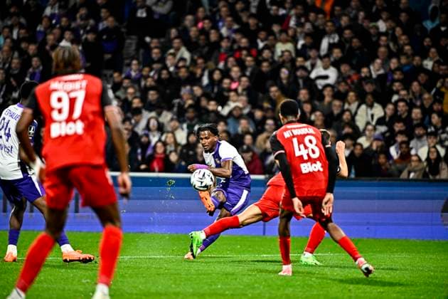 FOOTBALL : Toulouse vs Rennes - 10eme Journee de Ligue 1 McDonald S - Toulouse - 29 10 2025 Yann Gboho (tfc) Toulouse  Copyright: xThierryxBretonx