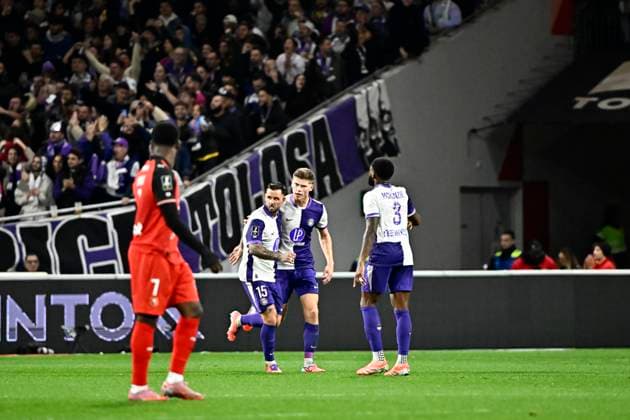 FOOTBALL : Toulouse vs Rennes - 10eme Journee de Ligue 1 McDonald S - Toulouse - 29 10 2025 Action du penalty joie Aron Donnum apres egalisation Toulouse  Copyright: xThierryxBretonx