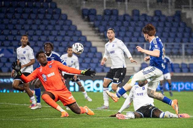 FOOTBALL: Ligue 1 Racing Strasbourg (RCS) vs Auxerre. 10eme Journee. 29 10 2025 Stade de la Meinau. Strasbourg - France Valentin Barco 32 (RCS) but  Copyright: xElyxandroxCEGARRAx