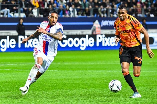 FOOTBALL : Paris FC vs Olympique Lyonnais - Ligue 1 - JournÃ e 10 - 29 10 2025 Corentin Tolisso (OL) Samir Chergui (Paris FC) ParisFrance  Copyright: xLaptistex