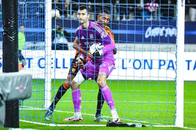 FOOTBALL : Paris FC vs Olympique Lyonnais - Ligue 1 - JournÃ e 10 - 29 10 2025 Joie des joueurs du Paris FC aprÃ s le but de Adama Camara (Paris FC) ParisFrance  Copyright: xLaptistex