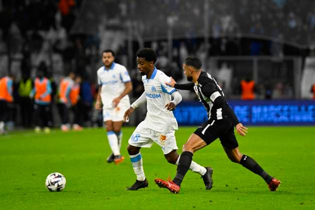 FOOTBALL : Olympique de Marseille VS Angers SCO - Ligue 1 McDonald s - 29 10 2025 Angel Gomes (OM) - Ligue 1 McDonald s match between Olympique de Marseille and Angers SCO on October 29, 2025 at the Orange Velodrome Stadium in Marseille. MarseilleFrance  Copyright: xWilliamxCannarellax