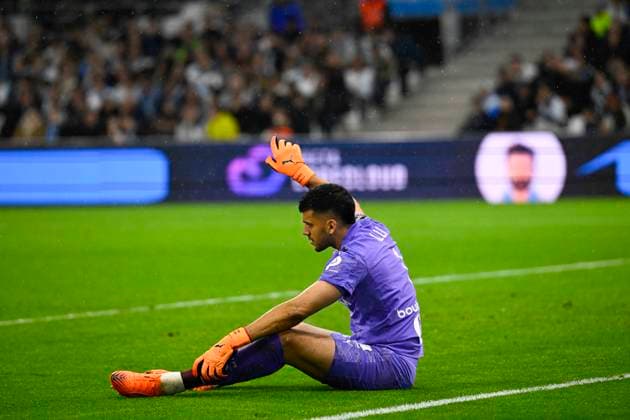 FOOTBALL : Olympique de Marseille VS Angers SCO - Ligue 1 McDonald s - 29 10 2025 GÃ ronimo Rulli (OM) - Ligue 1 McDonald s match between Olympique de Marseille and Angers SCO on October 29, 2025 at the Orange Velodrome Stadium in Marseille. MarseilleFrance  Copyright: xWilliamxCannarellax