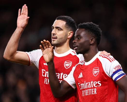 Arsenal gegen Brighton Hove Albion 29. Oktober 2025, London Carabao Cup Vierte Runde Arsenal gegen Brighton Hove Albion Bukayo Saka von Arsenal feiert sein zweites Tor mit Mikel Merino von Arsenal Foto Jacques Feeney Abseits London UK  Copyright: xJacquesxFeeneyx xOffsidexOffside