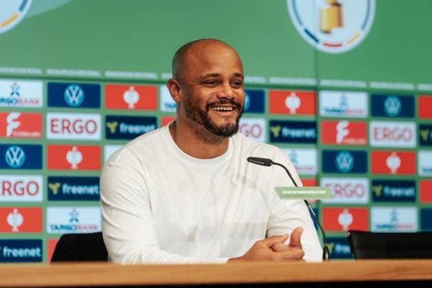 29 10 25, Men, Football, DFB Cup, 2025 2026, 1 FC Köln FC Bayern München, 2nd round Vincent Kompany Head coach FC Bayern München Laughing at the press conference after the match Cologne RheinEnergie Stadion NRW Germany