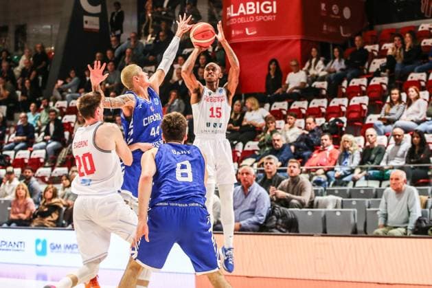 BASKET - Basket FIBA Europe Cup - UNA Hotels Reggio Emilia vs KK Cibona Jamar Smith (Unahotels REggio Emilia) during UNA Hotels Reggio Emilia vs KK Cibona, Basketball FIBA Europe Cup match in Reggio Emilia, Italy, October 29 2025 Reggio Emilia Italy  Copyright: xIPAxSport ABACAx