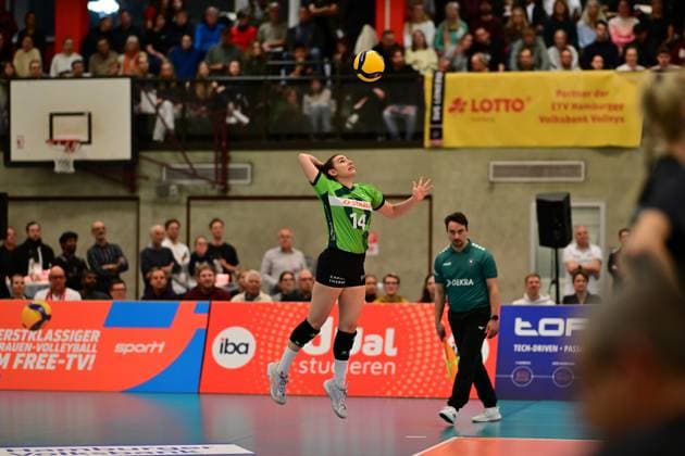 Volleyball I Women I Season 2025 2026 I Bundesliga I 4 Matchday I ETV Hamburger Volksbank Volleys Ladies in Black Aachen I 29 10 2025 Single photo, cropped, single image, cut out, isolated motif, sports shot, close-up, cropped, cropped shot, single Milica Miljkovic 14, Ladies in Black Aachen Hamburg ETV Sporthalle Hoheluft Hamburg Germany Copyright: xLobeca FelixxSchlikisx