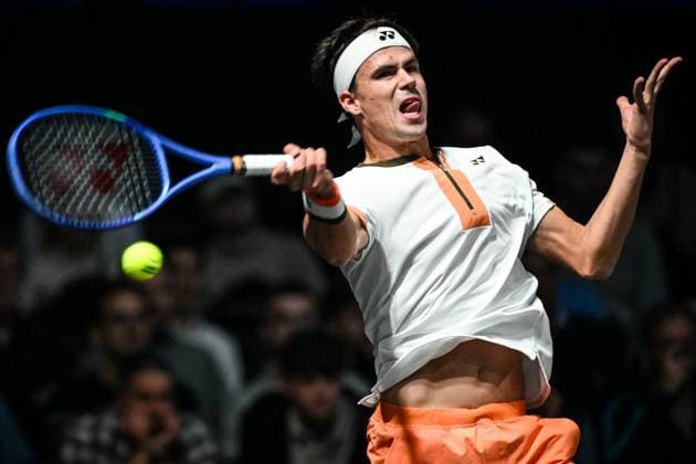 October 30, 2025, Nanterre, France, France: Daniel ALTMAIER of Germany during the fourth day of the Rolex Paris Masters 1000 tennis tournament at Accor Arena on October 30, 2025 in Nanterre near Paris, France. Nanterre France - ZUMAm308 20251030_zsp_m308_023 Copyright: xMatthieuxMirvillex