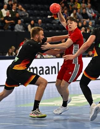 30 10 2025 Handball international U20 U21 Germany gg Hungary xwoxzix Tim Schröder 18, Germany Botond Apro 32, Hungary