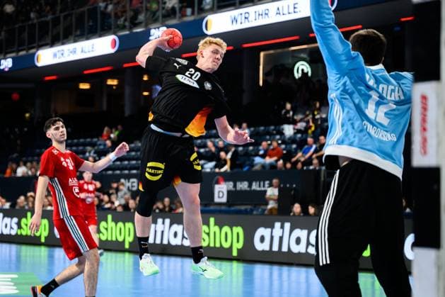 Nuremberg handball international U20 Germany Hungary Max Heydecke Germany , Adam Balogh Hungary Nuremberg PSD Bank Arena Bayern Germany