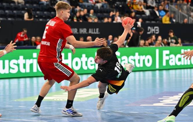 30 10 2025 Handball international U20 U21 Germany gg Hungary xwoxzix Adam Horvath Garaba 6, Hungary Rasmus Ankermann 10, Germany