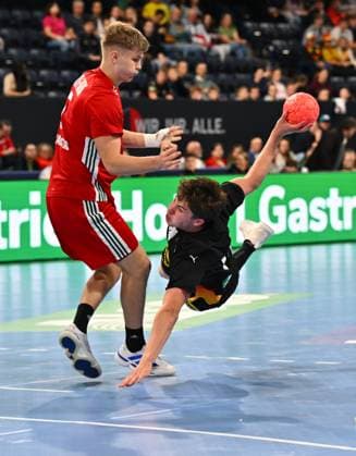 30 10 2025 Handball international U20 U21 Germany gg Hungary xwoxzix Adam Horvath Garaba 6, Hungary Rasmus Ankermann 10, Germany