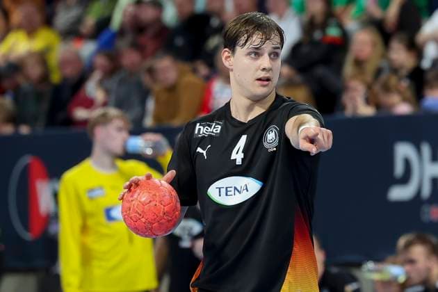 Lars Genz (Germany) gestikuliert, Handball-Laenderspiel der Maenner, Germany U20 vs Hungary U20, PSD Bank Arena am 30. October 2025 in Nuernberg, Deutschland. (Foto von Marco Steinbrenner DeFodi Images) Lars Genz (Germany) gestures, Handball-Laenderspiel der Maenner, Germany U20 vs Hungary U20, PSD Bank Arena, October 30, 2025 in Nuernberg, Germany. (Photo by Marco Steinbrenner DeFodi Images) Lars Genz Germany gestures, Handball Laenderspiel der Maenner, Germany U20 vs Hungary U20, PSD Bank Arena on October 30, 2025 in Nuremberg, Germany Photo by Marco Steinbrenner DeFodi Images Lars Genz Germany gestures, Handball Laenderspiel der Maenner, Germany U20 vs Hungary U20, PSD Bank Arena, October 30, 2025 in Nuremberg, Germany Photo by Marco Steinbrenner DeFodi Images