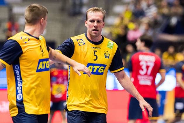 251030 Max Darj of Sweden celebrates during the international friendly handball match between Sweden and Spain on October 30, 2025 in Linköping Photo Magnus Andersson BILDBYRAN COP 308 MN0202 handball handball handball international friendly sverige sweden spain bbeng bbauto jubel  Copyright: MAGNUSxANDERSSON BB251030MN024