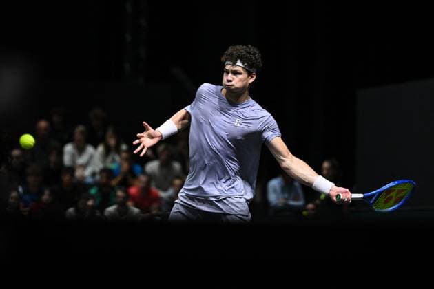 Rolex Paris Master Day 4 - Paris Ben Shelton (USA) during his third round at the 2025 Rolex Paris Masters at the U Arena in Paris, FRANCE, on October 30, 2025. Photo by Corinne Dubreuil ABACAPRESS.COM Paris France  Copyright: xDubreuilxCorinne ABACAx