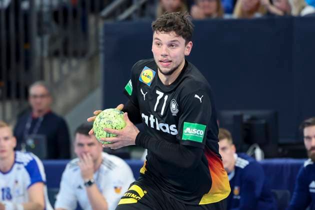 Marko Grgic (Germany) kontrolliert den Ball, Handball-Laenderspiel der Maenner, Germany vs Iceland, PSD Bank Arena am 30. October 2025 in Nuernberg, Deutschland. (Foto von Marco Steinbrenner DeFodi Images) Marko Grgic (Germany) controls the ball, Handball-Laenderspiel der Maenner, Germany vs Iceland, PSD Bank Arena, October 30, 2025 in Nuernberg, Germany. (Photo by Marco Steinbrenner DeFodi Images) Marko Grgic Germany controls the ball, Handball Laenderspiel der Maenner, Germany vs Iceland, PSD Bank Arena on October 30, 2025 in Nuremberg, Germany Photo by Marco Steinbrenner DeFodi Images Marko Grgic Germany controls the ball, Handball Laenderspiel der Maenner, Germany vs Iceland, PSD Bank Arena, October 30, 2025 in Nuremberg, Germany Photo by Marco Steinbrenner DeFodi Images