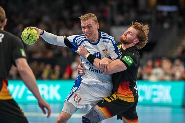 DHB 25 26 Germany Iceland on 30 10 2025 at PSD Bank Nuernberg ARENA in Nuremberg Gisli Kristjansson Magdeburg Iceland in a duel against Tom Kiesler Germany MT