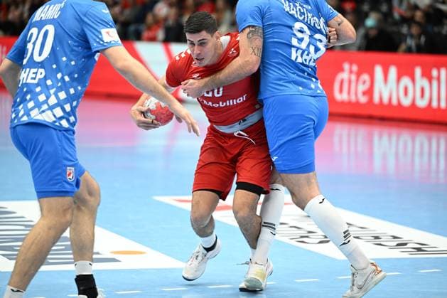 MURI BEI BERN, SWITZERLAND OCTOBER 30 Maros Luka of Switzerland c in action during the Handball international friendly Switzerland Croatia on October 30, 2025 in Muri bei Bern, Switzerland Muri bei Bern Die Mobiliar Arena Bern Switzerland Copyright: xJustPictures.ch ManuelxWinterbergerx jp-en-EuSpIm-MWI_4665
