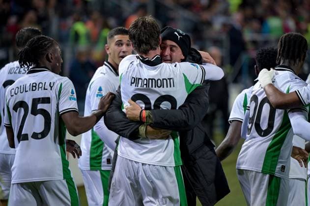 Sassuolo s Andrea Pinamonti celebrates after scoring the goal for 0-2 during the Serie A Enilive soccer match between Cagliari Calcio and Sassuolo at the Unipol Domus in Cagliari, Sardinia - Thursday, 30 october 2025. - Soccer  Copyright: x Â®xGianlucaxZuddas LaPressex