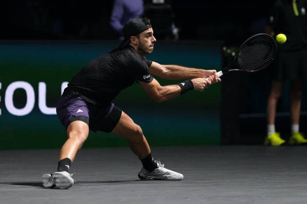 October 30, 2025, Nanterre, Hauts De Seine, France: FRANCISCO CERUNDOLO (ARG) returns the ball to JANNIK SINNER (ITA) during the round of 16 of Rolex Paris Masters 1000 tournament at La Defense Arena Stadium - Nanterre - France Nanterre France - ZUMAp119 20251030_zaf_p119_061 Copyright: xPierrexSteveninx