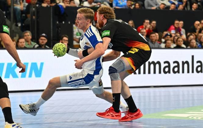 30 10 2025 Handball international Germany gg Iceland xwoxzix Gisli Kristjansson 10, Iceland Tom Kiesler 30, Germany