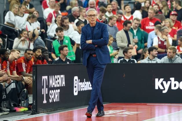 Gordon Herbert FC Bayern Basketball, Head Coach , GER, FC Bayern Basketball vs Virtus Bologna, Basketball, Euroleague, Matchday 8, Season 2025 2026, 30 10 2025, GER, FC Bayern Basketball vs Virtus Bologna, Basketball, Euroleague, Matchday 8, Season 2025 2026, 30 10 2025 Munich Copyright: xEibner-Pressefoto JennixMaulx EP_JML