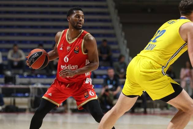 MACCABI vs CRVENA ZVEZDA JARED BUTLER, basketball player of Crvena zvezda, during the Euroleague match against Maccabi, at Aleksandar Nikolic Hall. Belgrade, 30.10.2025. foto: Ivica Veselinov MN Press photo BASKETBALL, EUROLEAGUE, MACCABI, CRVENA ZVEZDA Belgrade Belgrade Arena Serbia Copyright: xMNxPressx
