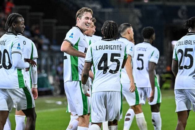 Armand Lauriente of US Sassuolo, Esultanza, Joy, Celebration After scoring goal, during Cagliari Calcio vs US Sassuolo, Italian soccer Serie A match in Cagliari, Italy, October 30 2025  Copyright: xLuigixCanu IPAxSportx xipa-agency.netx xx IPA_67284689 IPA_Agency_IPA67284689