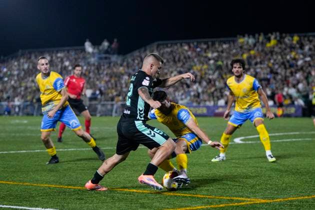 October 30, 2025, Cordoba, Cordoba, SPAIN: Pablo Garcia of Real Betis in action during the Copa del Rey, first round, football match played between Atletico Palma del Rio and Real Betis at Sergio Leon stadium on October 30, 2025, in Cordoba, Spain. Cordoba SPAIN - ZUMAa181 20251030_zaa_a181_014 Copyright: xJoaquinxCorcherox