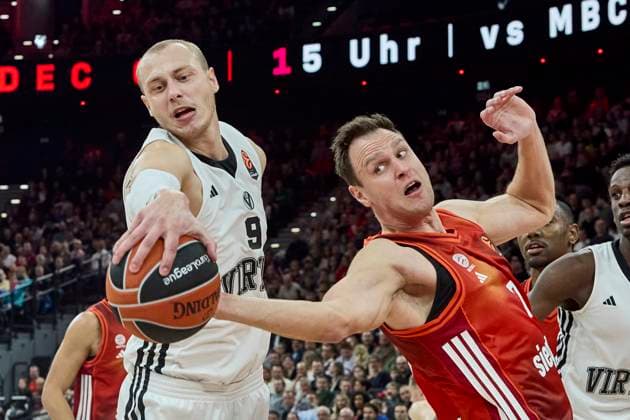 Turkish Airlines EuroLeague Basketball, FC Bayern Munich Basketball vs Virtus Bologna, Munich FC Bayern Basketball, Munich FC Bayern Basketball, Bologna Virtus, 2025 10 30 in Munich SAP Garden SMAILAGIC Alen Virtus Bologna Forward Nr 9 VIR9 , VOIGTMANN Johannes FC Bayern Munich Basketball Center Nr7 BAY7 sportworld München SAP Garden Bayern Deutschland
